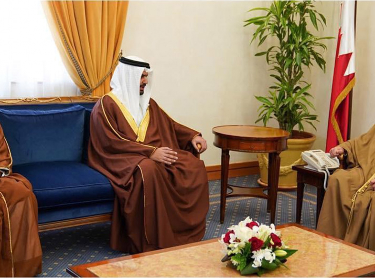  سمو الشيخ محمد بن مبارك آل خليفة نائب رئيس مجلس الوزراء يستقبل سمو الشيخ عيسى بن علي والسيد حسن بوهزاع رئيس جمعية الكلمة الطيبة